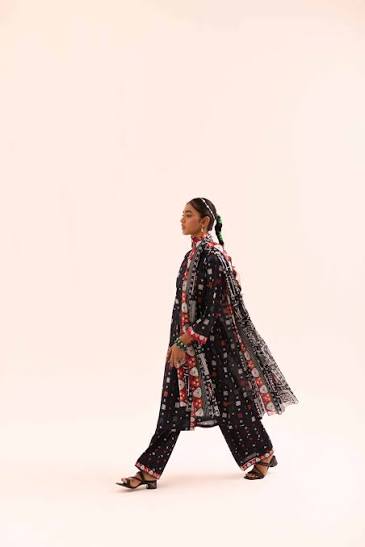Nishat Printed Lawn 3 Piece Suit – Classic Black Printed Elegance