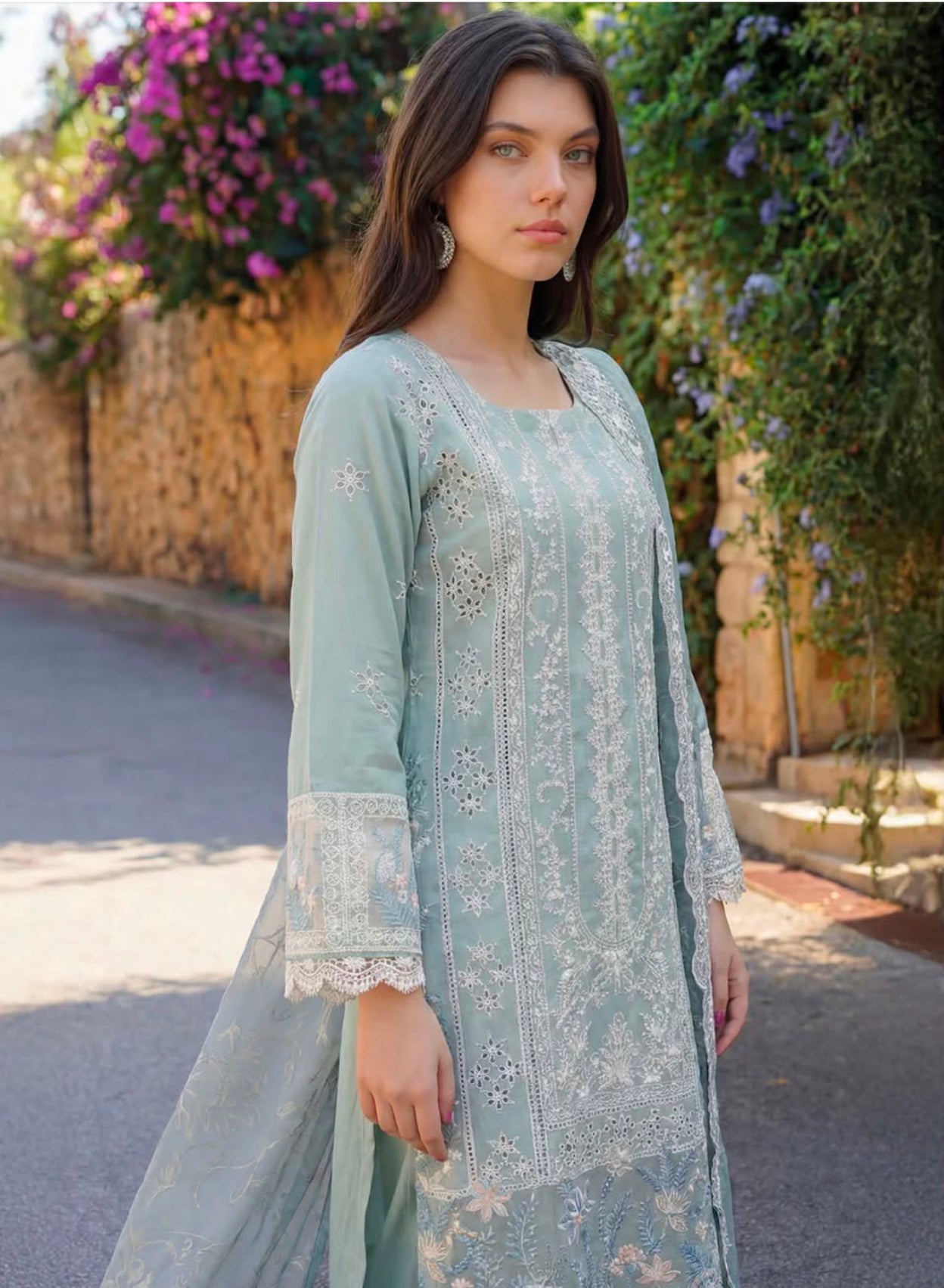 Mint Embroidered Lawn 3-Piece Suit by Motifz
