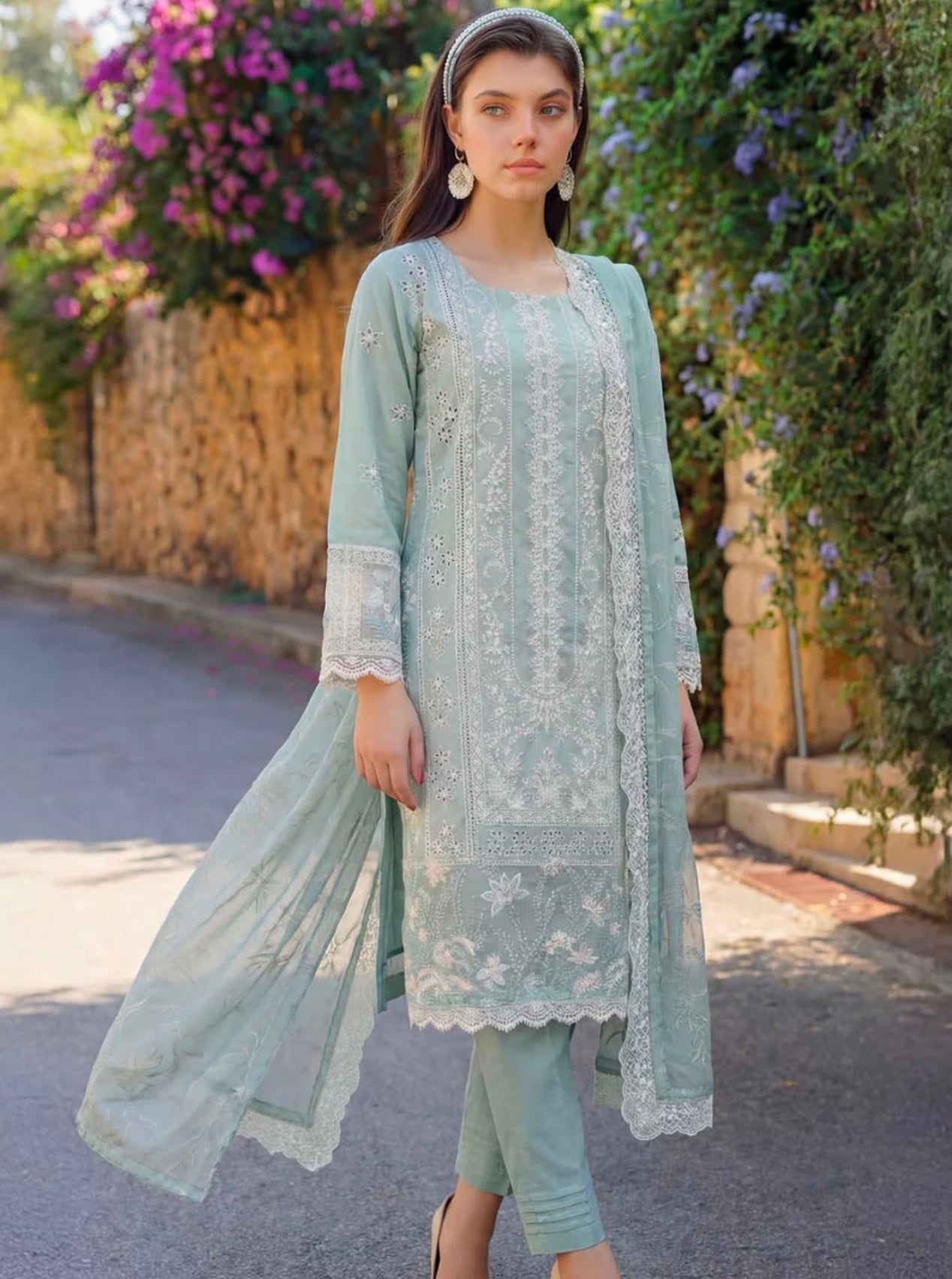Mint Embroidered Lawn 3-Piece Suit by Motifz